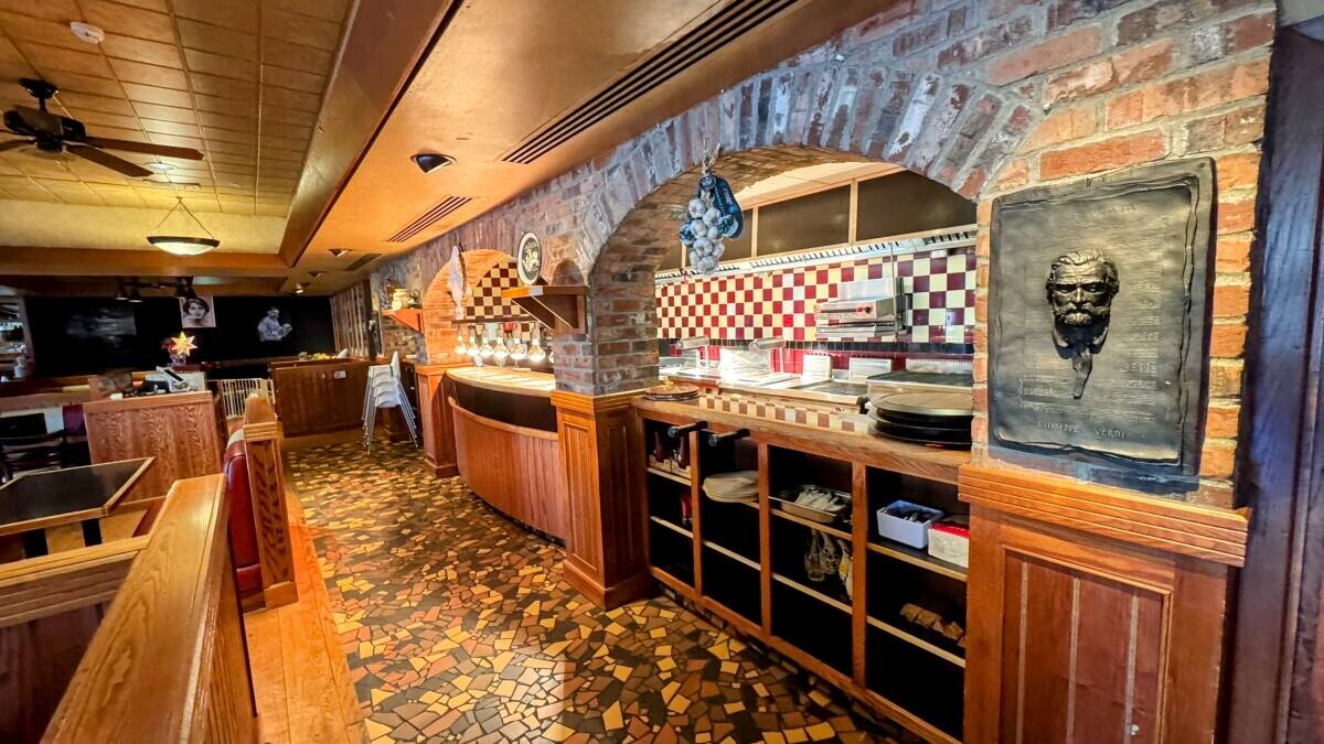 Licensed bar and restaurant business for sale in the established Showcase Leisure Park Photo 9