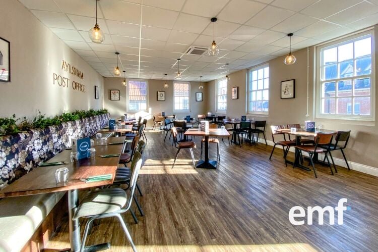 Pizza Restaurant, Bar & Takeaway Photo 9