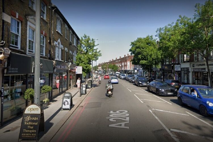 Multi-Gender Hair Salon - Greater London