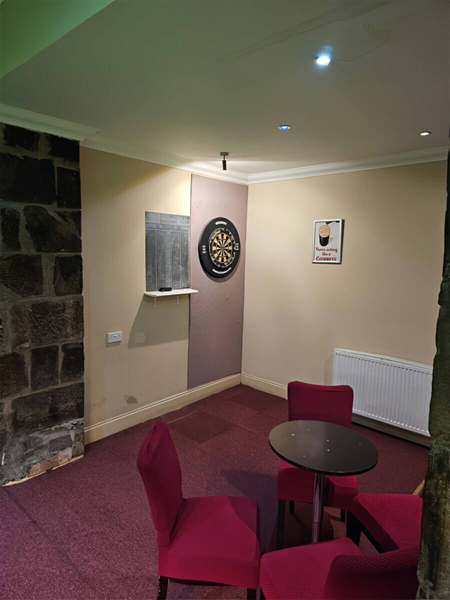 Fantastic pub in Lanarkshire, very well presented with great reputation. Strong local support.