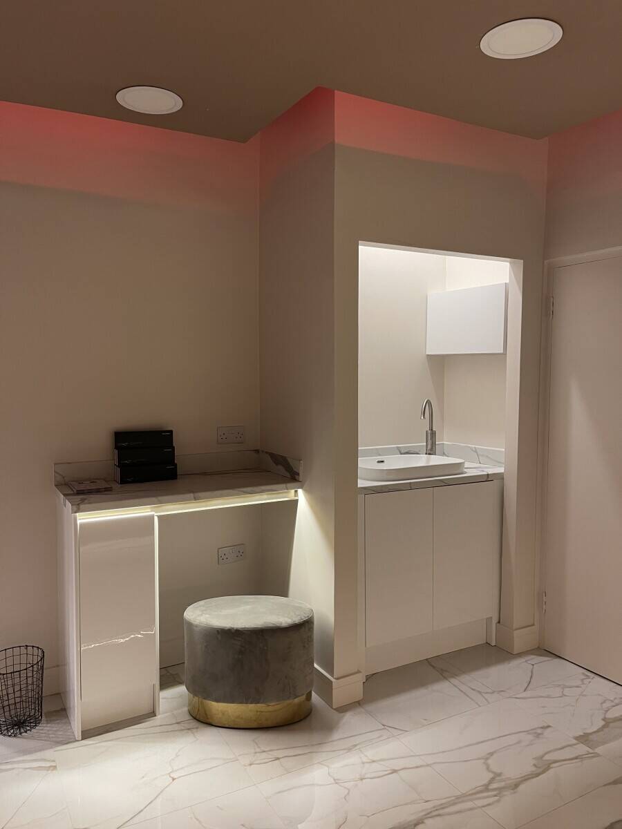 Luxury Beauty Salon for Sale near Cardiff City Centre