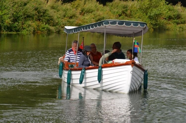 Luxury Canal Boat Cruise Business Located Gloucester
