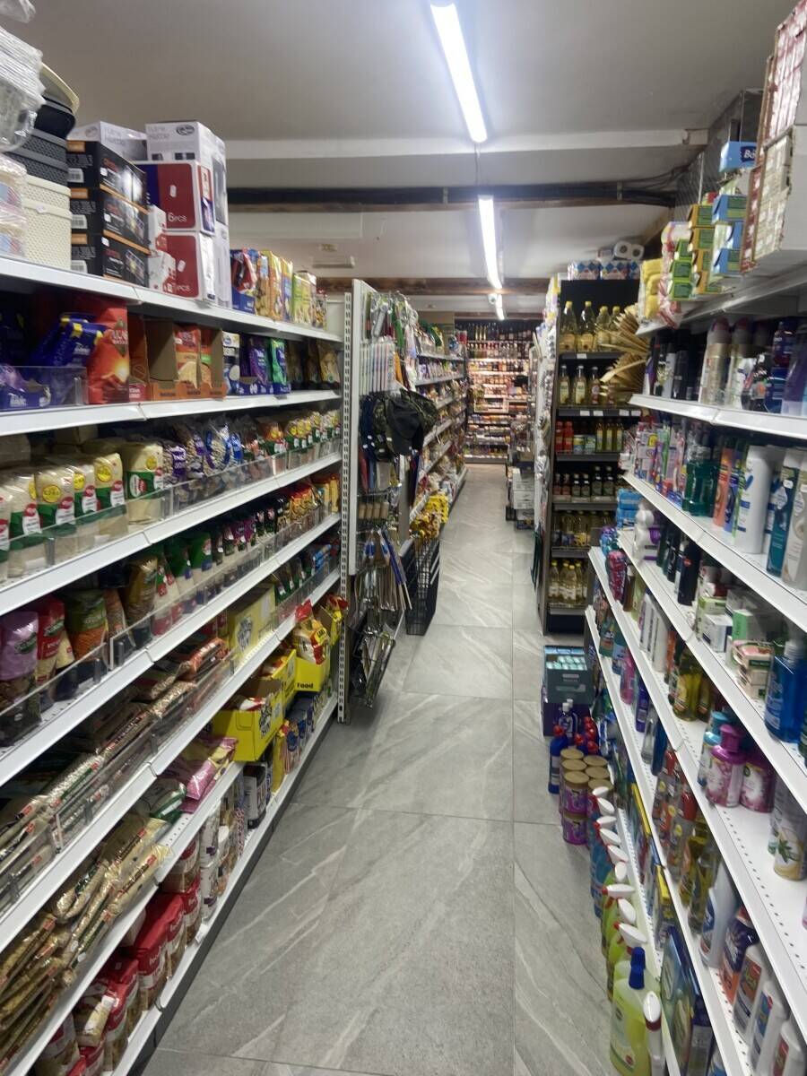Off license and Grocery store in Tunbridge Wells Kent Photo 9