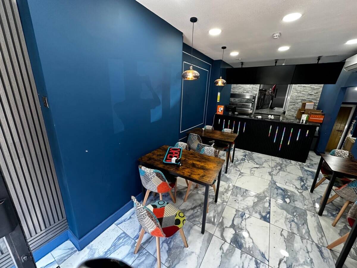 Modern Equipped Takeaway Shop on Edgware Road For Sale