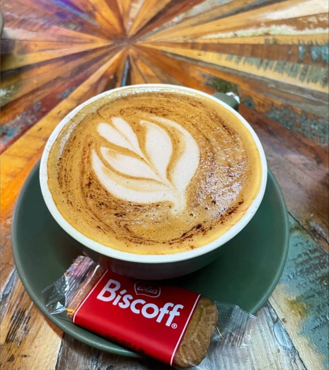 Exquisite high-end Coffee Shop for sale in Barking Photo 9