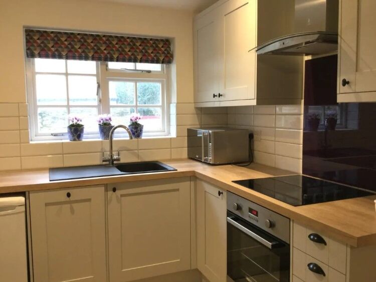HOLIDAY LETTING ACCOMMODATION/RESIDENTIAL INVESTMENT PROPERTY OPPORTUNITY