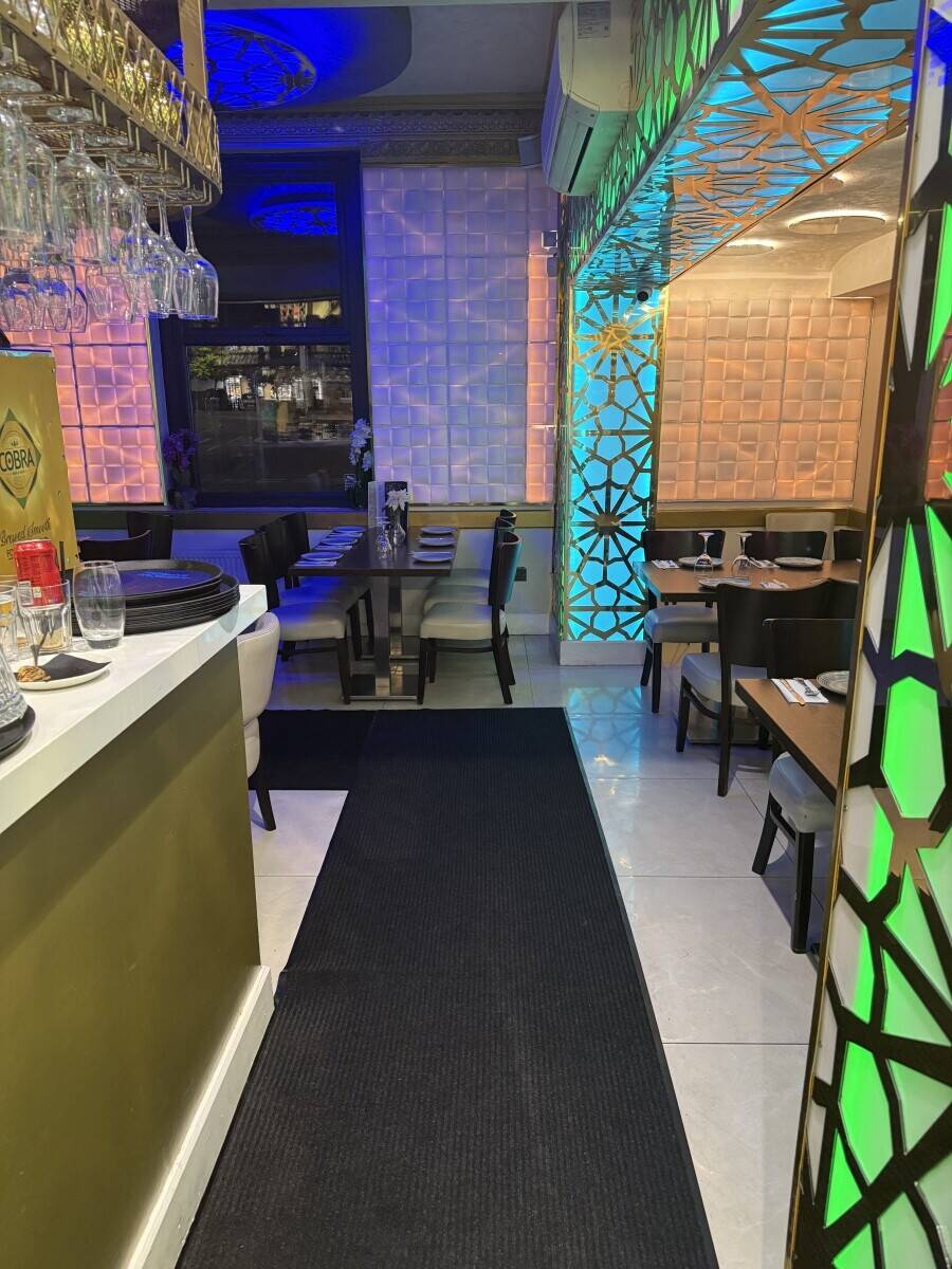 Mediterranean restaurant and shisha lounge for sale in South London Photo 10