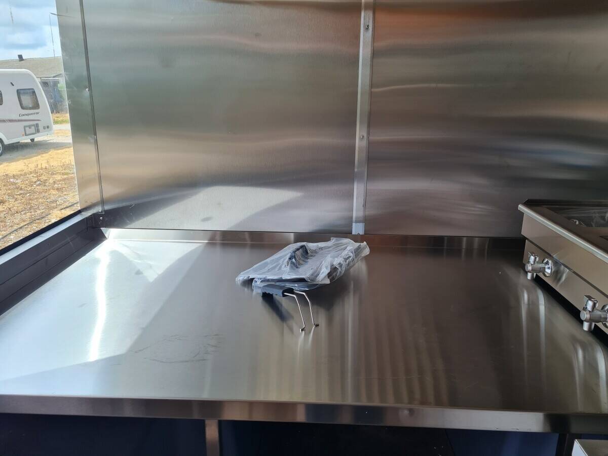 Versatile Catering Bus Conversion - Low Mileage Photo 8