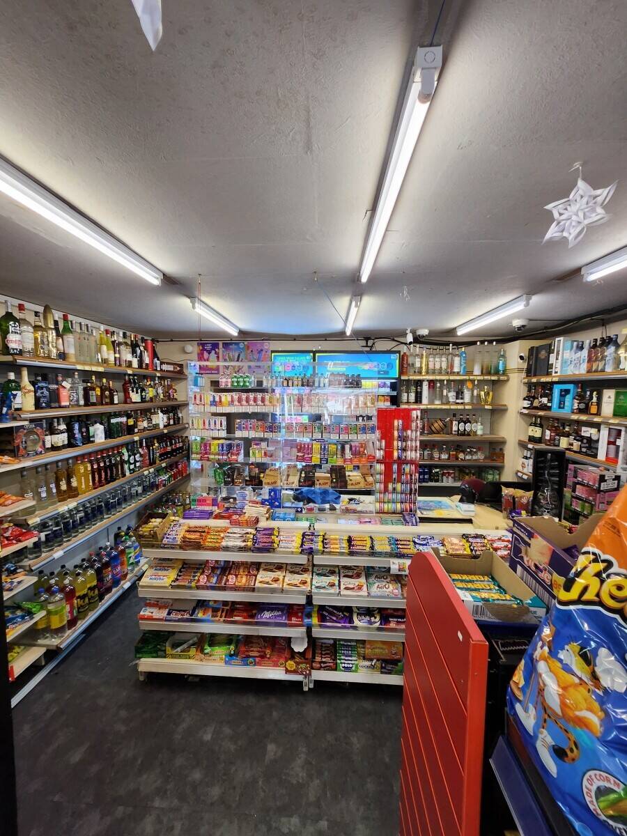 Convenience off licence sale south England Photo 7