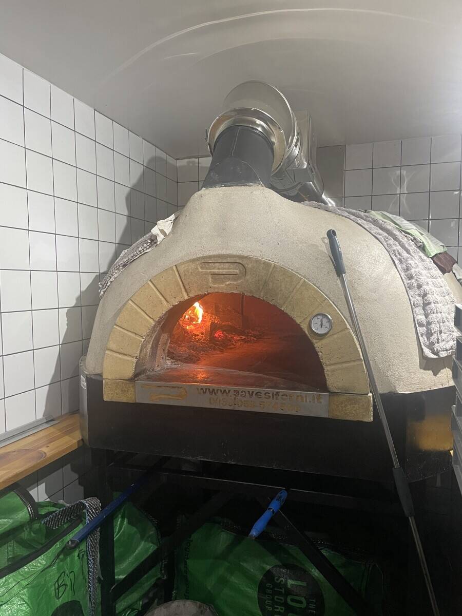 Woodfired pizza restaurant Bournemouth  Photo 9