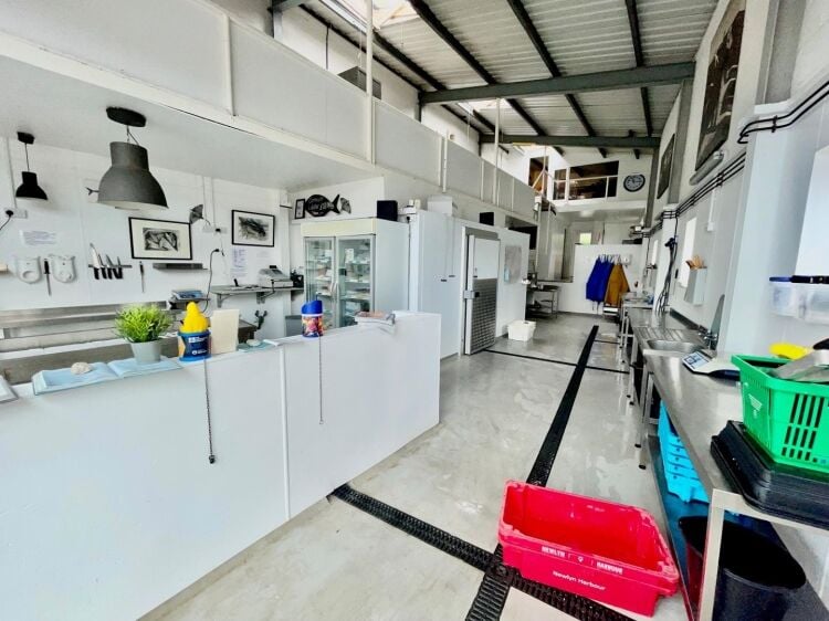 Leasehold Fish Mongers Located In Penryn, Cornwall Photo 9