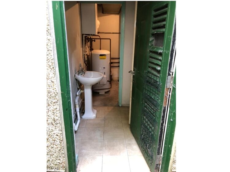 Loads of Potential! Freehold Launderette with Flat in Swansea