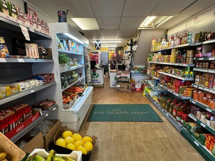 Long Established Fruit & Veg Shop in Castlemilk Photo 9