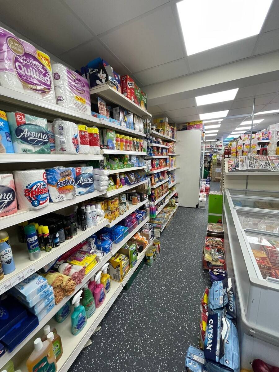 Convenience Stores  for Sale in Great Yarmouth  & 3BhK House Photo 9