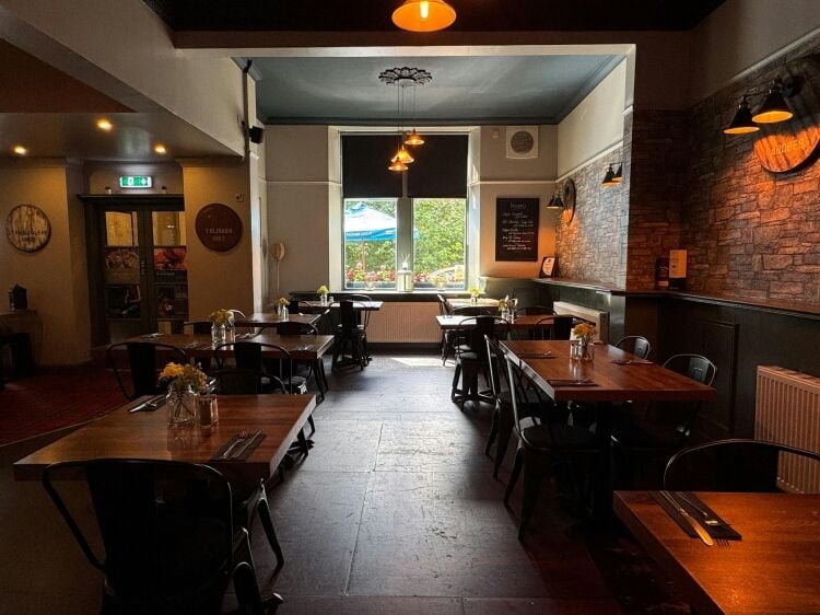 Bar, Bistro Opportunity in Uphall, Broxburn Photo 9