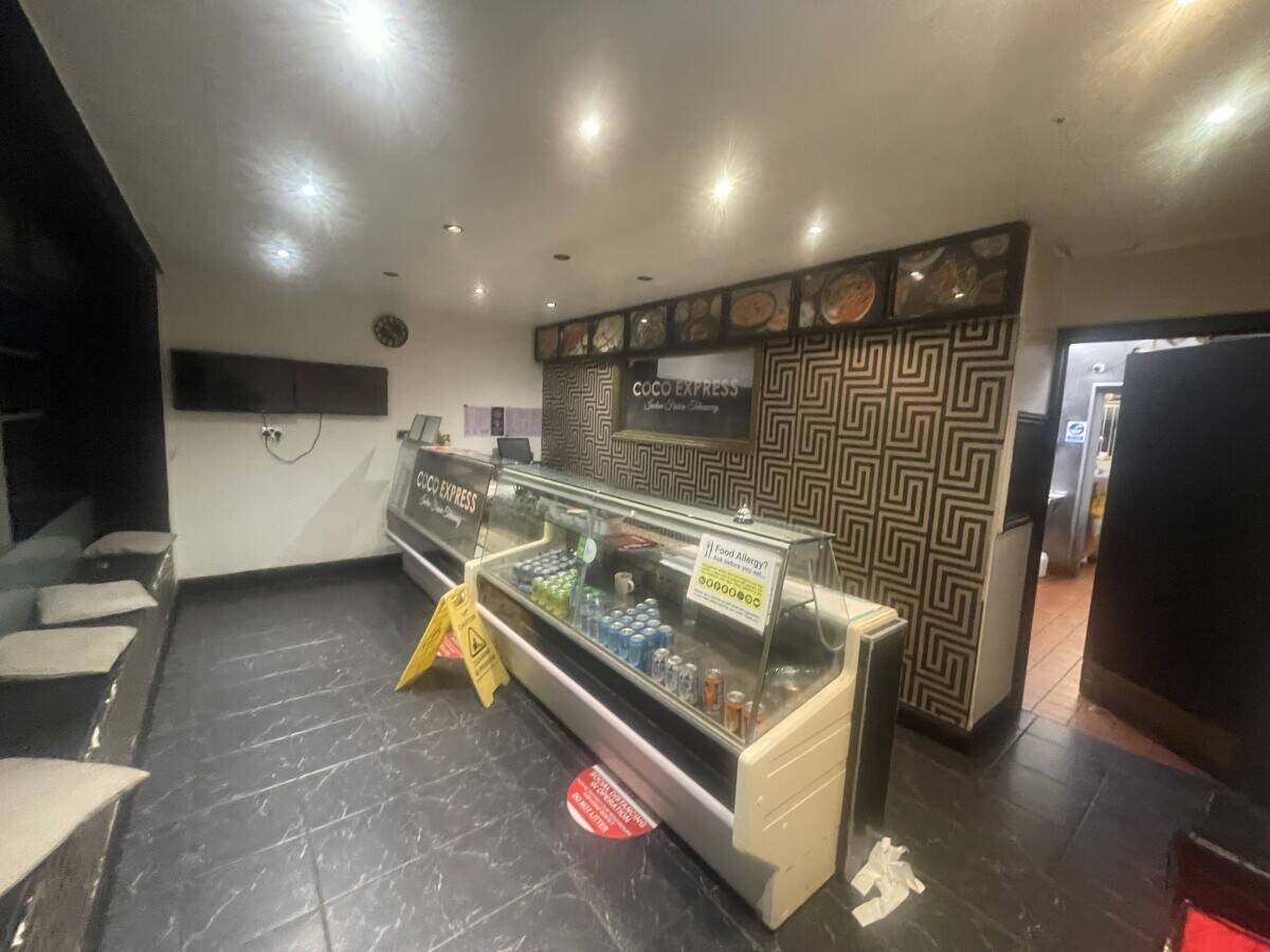 Well established 20 years Indian takeaway  Photo 9