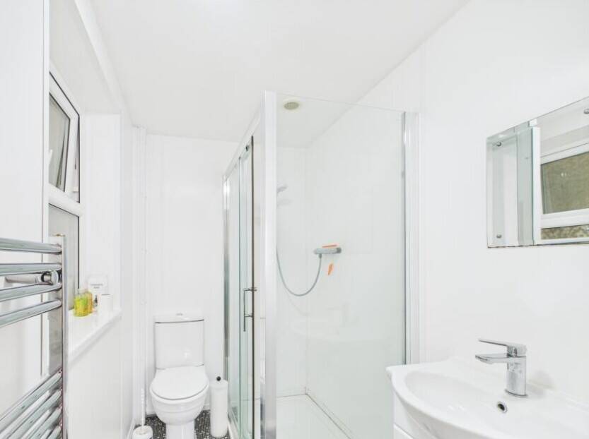 LINCOLNSHIRE COAST - GUEST HOUSE WITH STUNNING GARDENS AND SEPERATE ANNEXE Photo 9