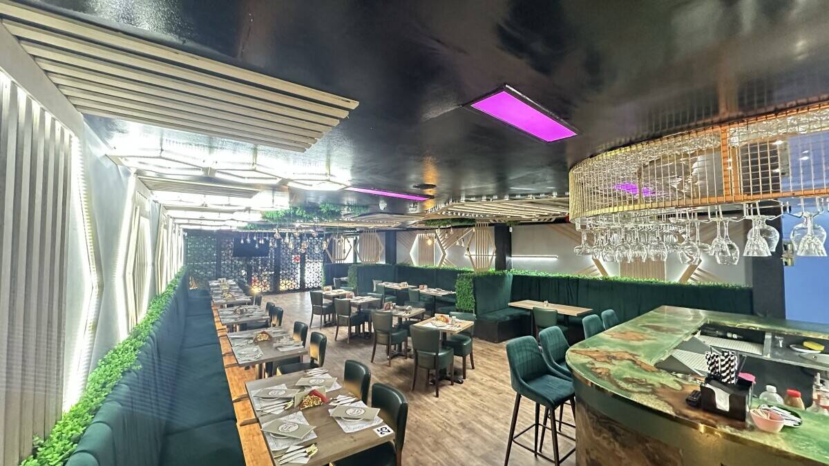 Persian cafe and restaurant Photo 7