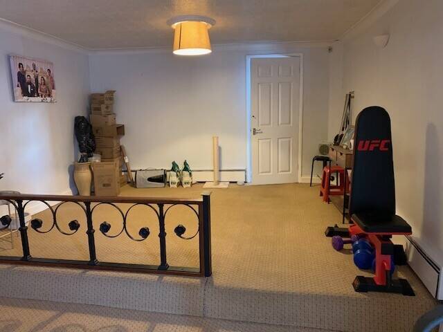 REDUCED FOR QUICK SALE!!! Fish & Chip shop with NO competition and huge accommodation Photo 9