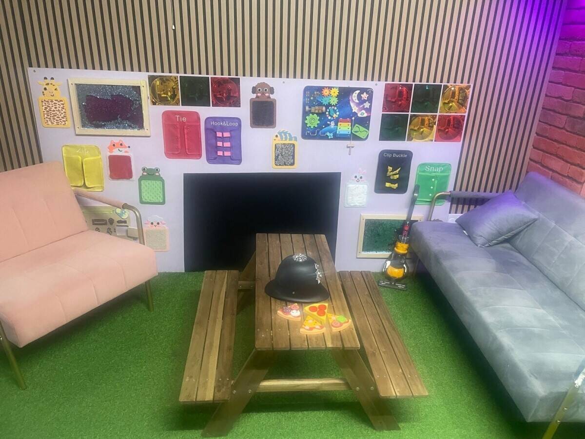 Childrens Play Centre & Role play village for sale Photo 9