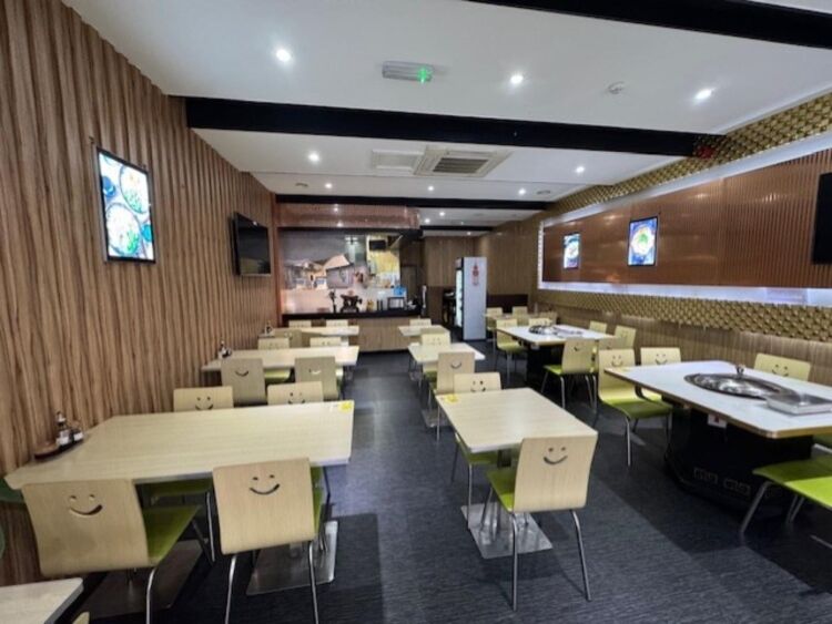 Leasehold Chinese Noodle Restaurant Located In Coventry Photo 9