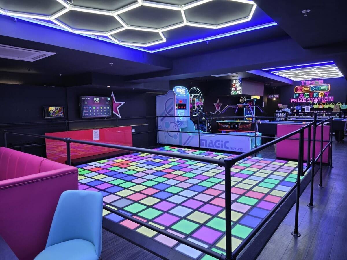 Fully Equipped Arcade & Food Place for Sale