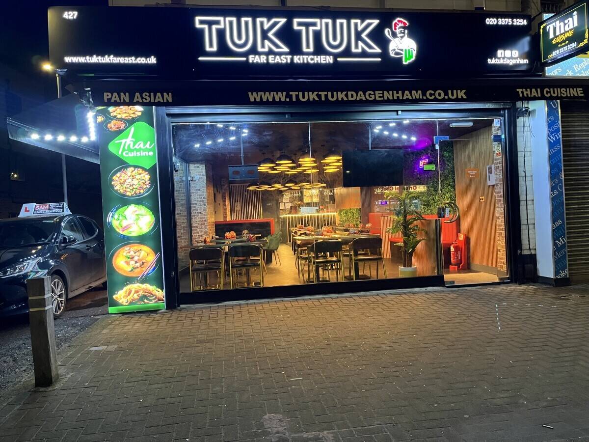 Fully Equipped Thai Restaurant & Takeaway – Excellent Business Opportunity in Dagenham, RM8 Photo 9