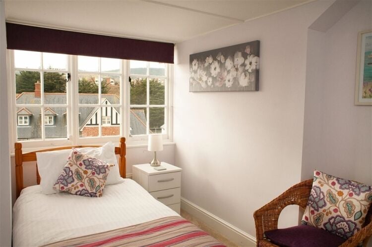 Captivating 7-Bedroom Georgian Guest House with En Suites for Sale For Sale in Minehead