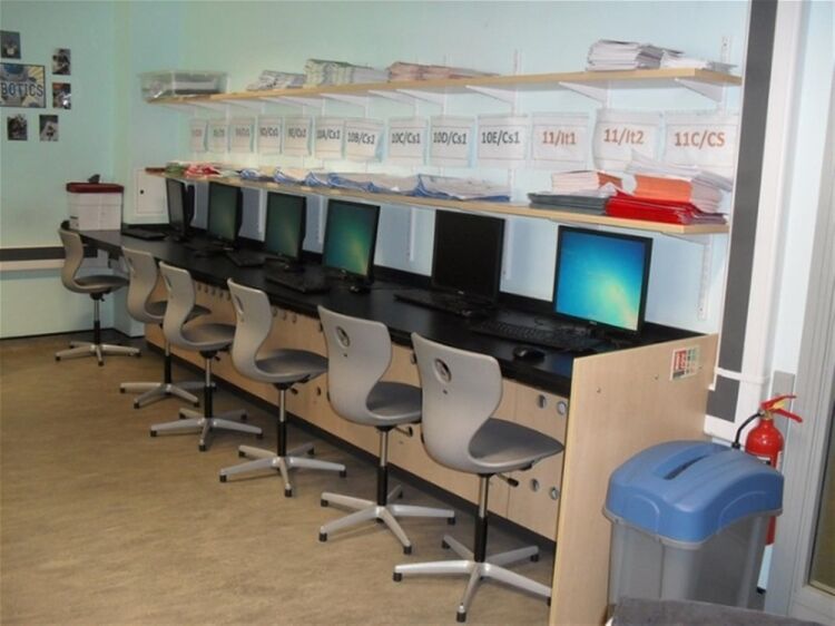 JOINERY SPECIALIST WITH ON-SITE WORKSHOP