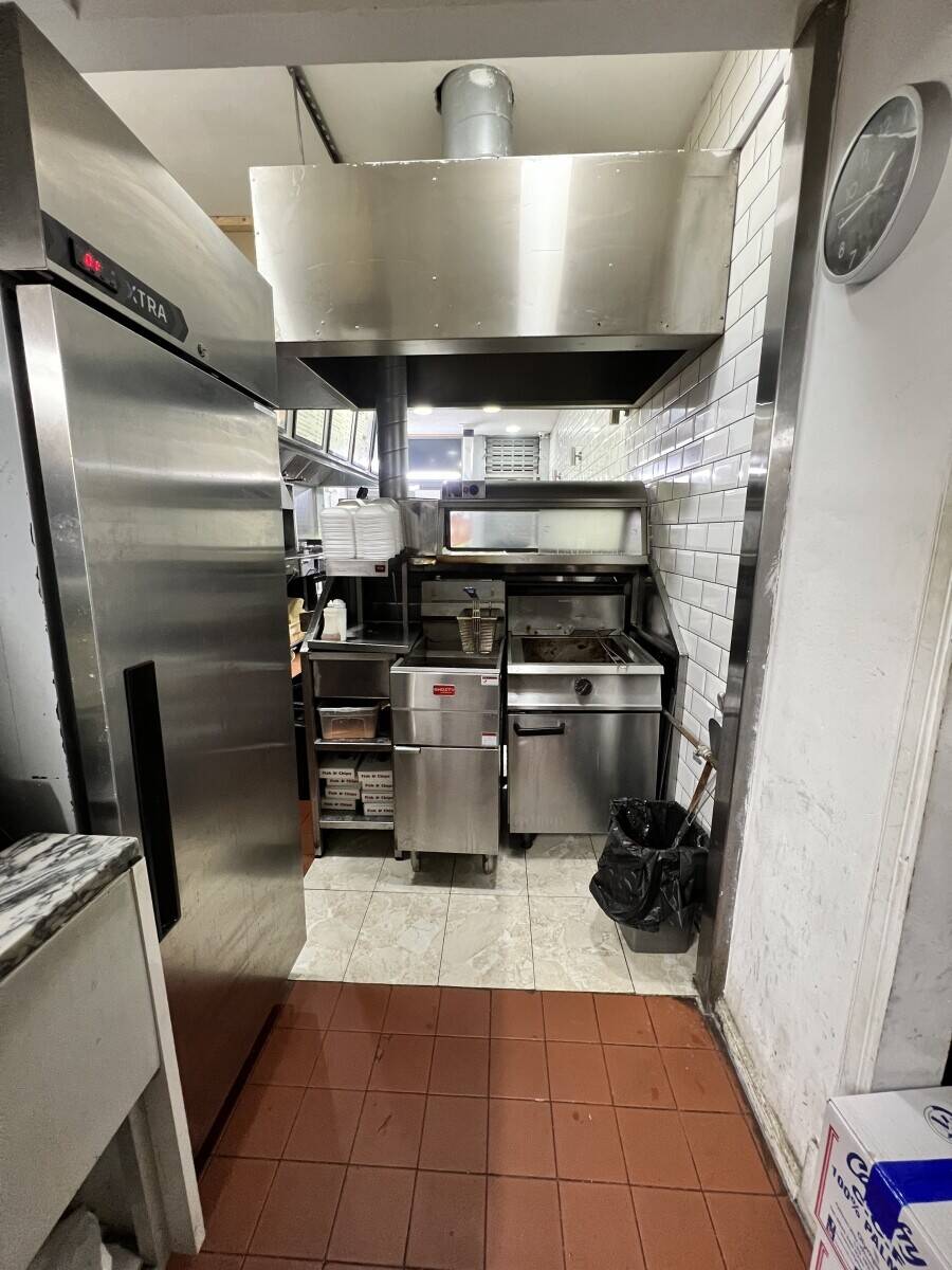 SUBLEASE of a Takeaway Business for Sale &ndash; Prime Location!