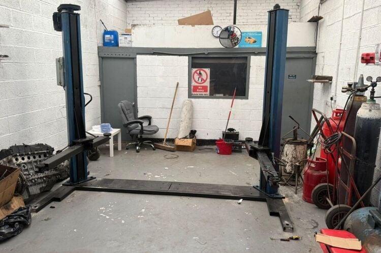 MOT Garage - Birmingham Photo 9