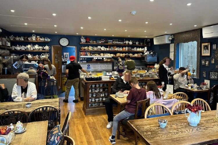 Tea Room / Cafe - Greater London Photo 9