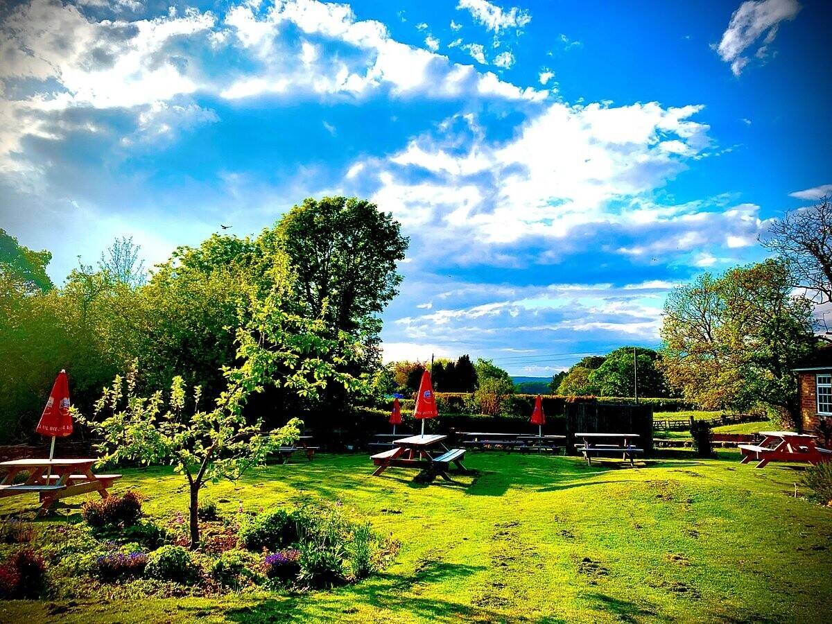 Village pub for sale west heslerton including letting rooms and owners accomodation