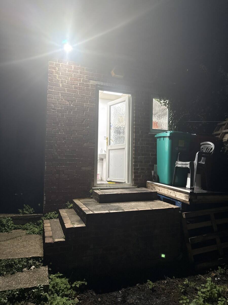 Chicken shop & pizza take away for sale Photo 9