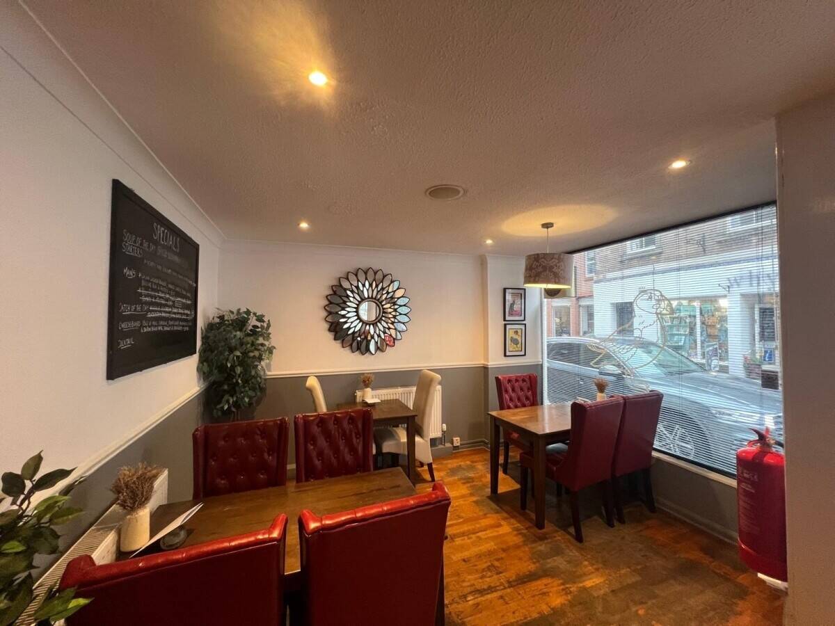 Exceptional licensed restaurant premises located in the desirable town of North Berwick (ref 1782) Photo 9