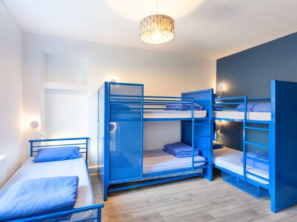 DEVON – INDEPEDENT TOWN CENTRE HOSTEL IN PICTURESQUE SEASIDE RESORT Photo 9