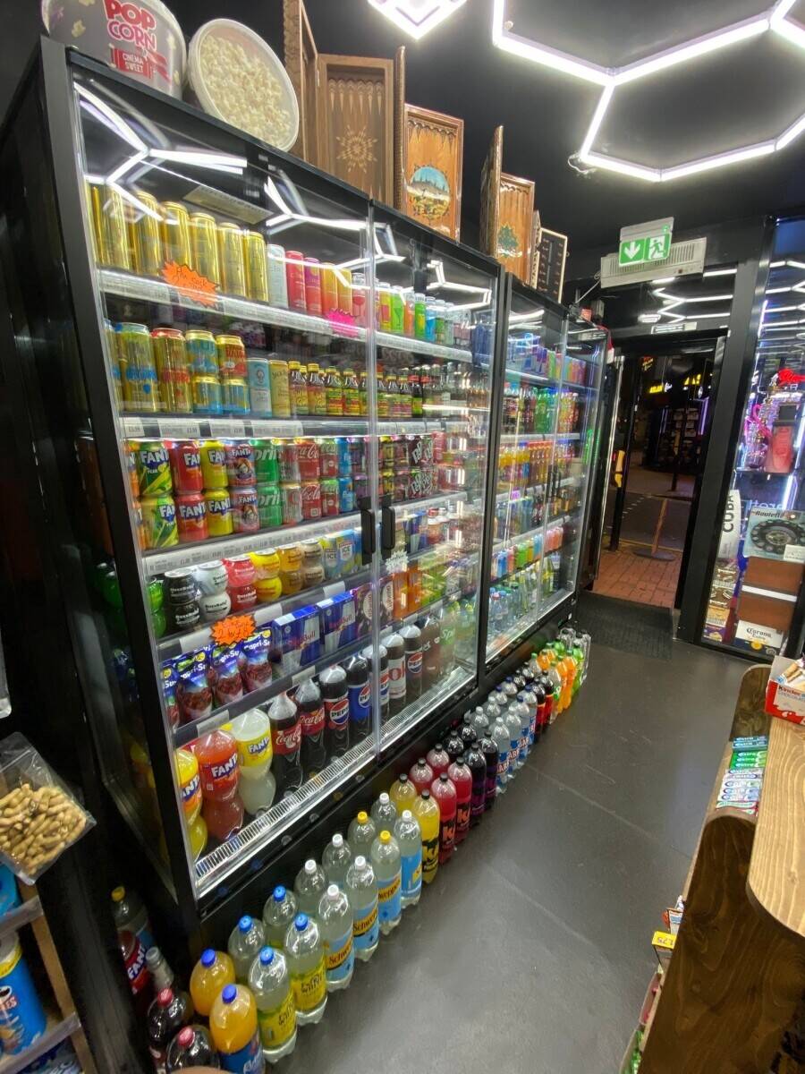 Off licence shop in Sheffield city centre
