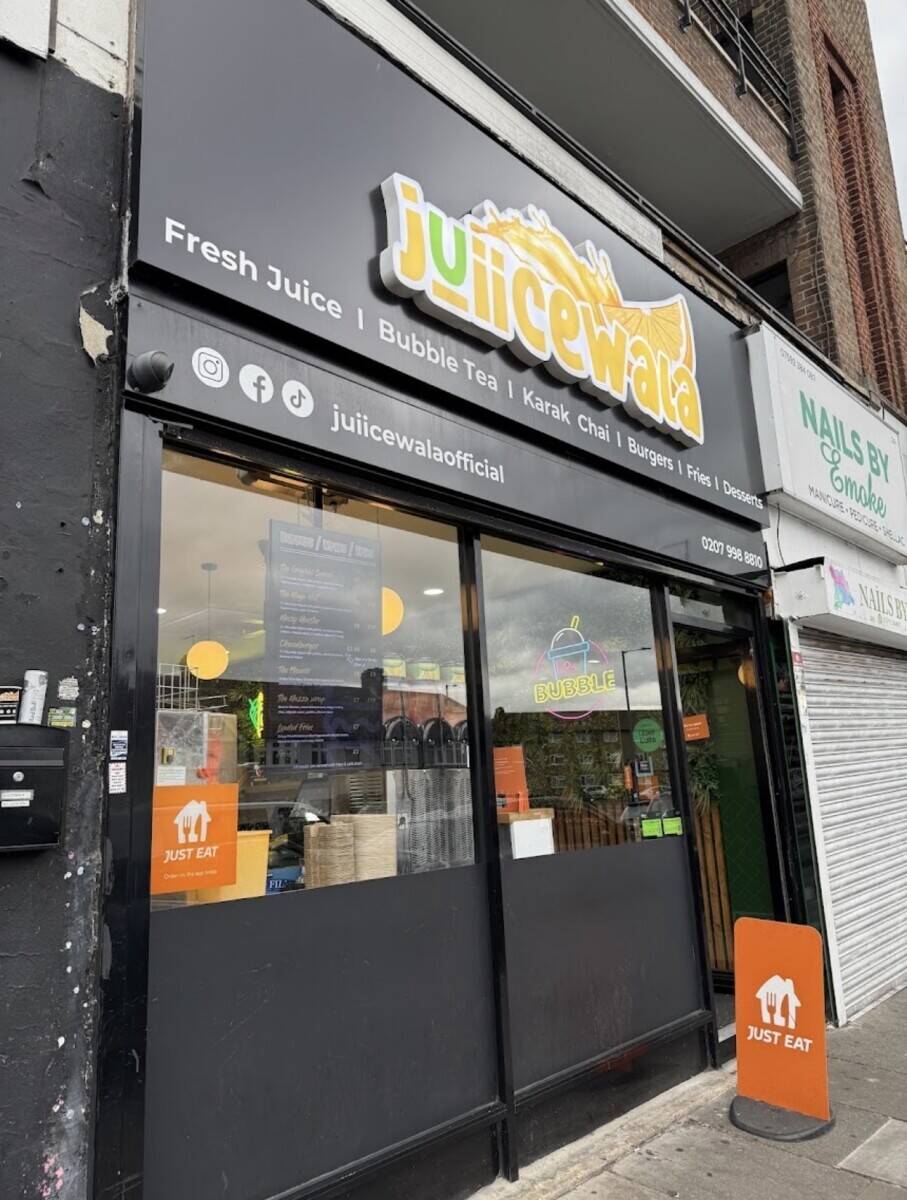 Food/Juice, Smoothie & Bubble Tea Bar in Prime North London Location Photo 9