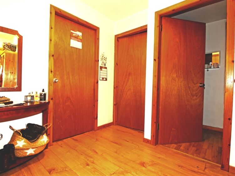 Ravenscroft (Tenanted Flats) Photo 9