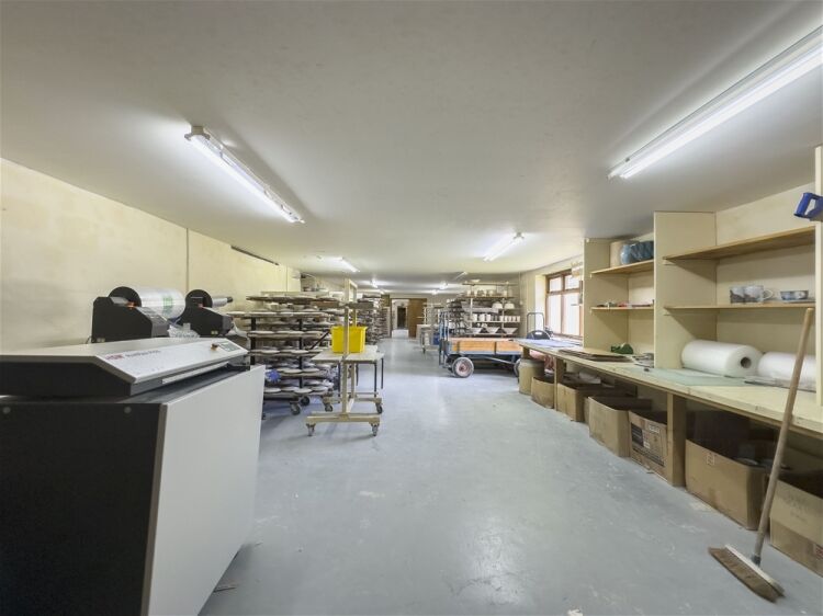 Vacant Retail Unit (Formerly The Tain Pottery) Photo 9