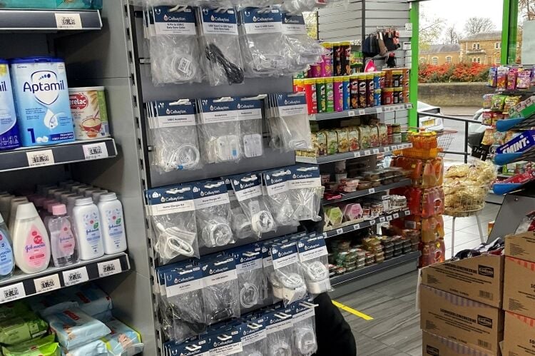 Mobile Phone Accessories Wholesaler & Distributor Photo 9