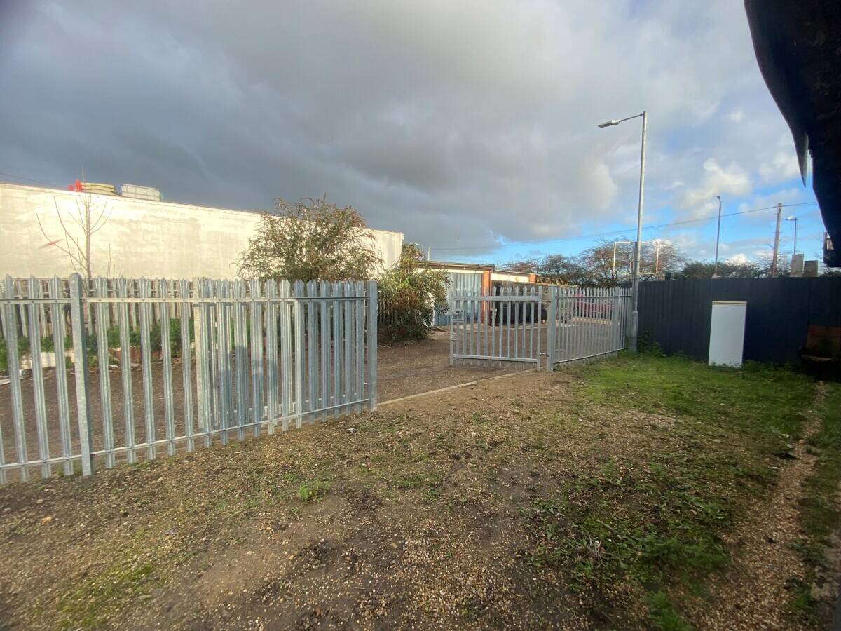 MECHANICS, WORKSHOP & RECOVERY BUSINESS WITH POTENTIAL MOT STATION - WITHAM, ESSEX