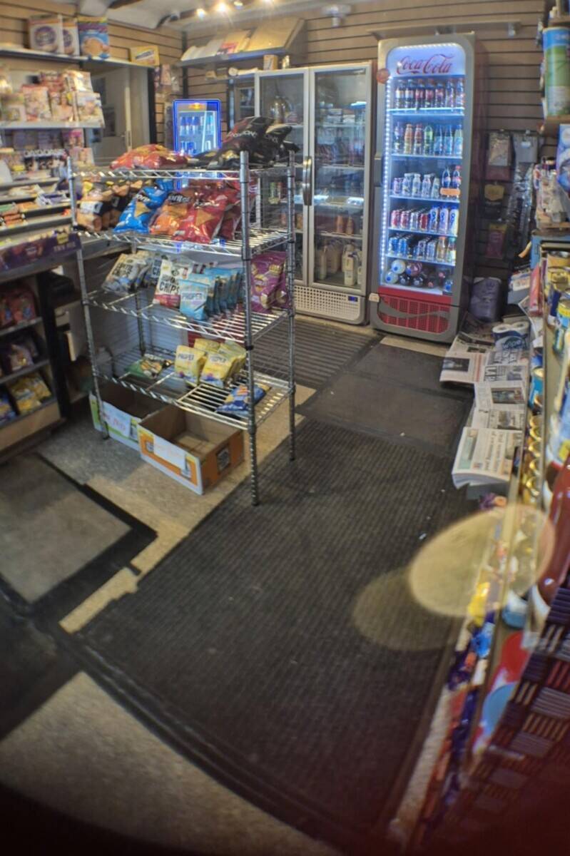 Newsagent / convenience store with 3-bed flat,  GOODWILL &pound;50000 ono Photo 9