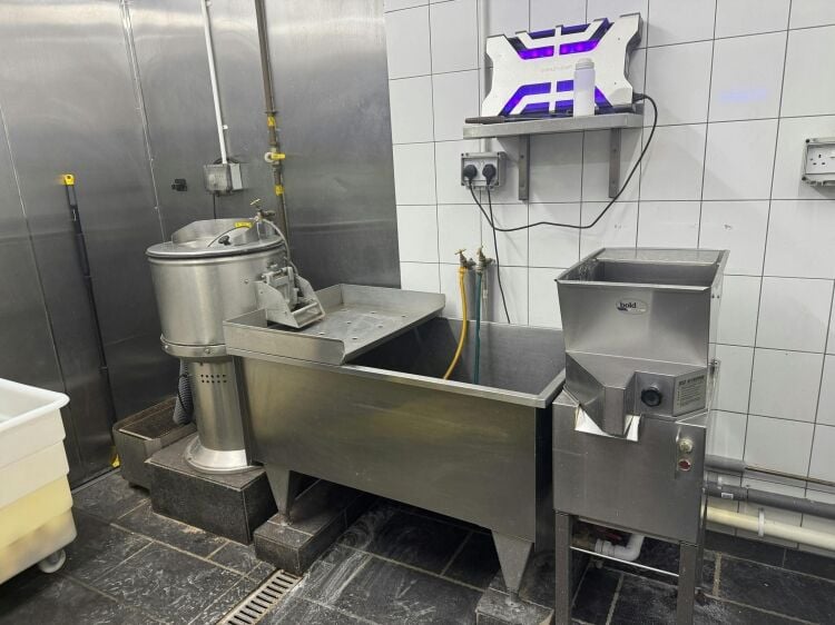 Fully Fitted Immaculate Fish & Chip Shop Takeaway