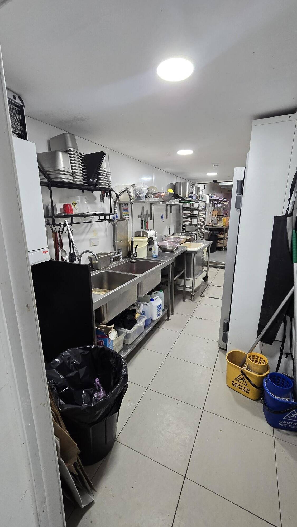 WingFixx - Prime location - Busy restaurant / takeaway - Off Ilford lane