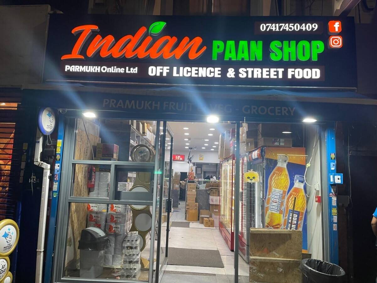 Off License for sale in Leicester