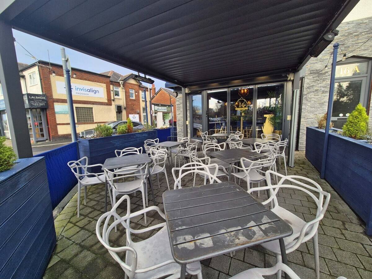 LANCASHIRE - BOUTIQUE COCKTAIL BAR IN HIGH STREET POSITION