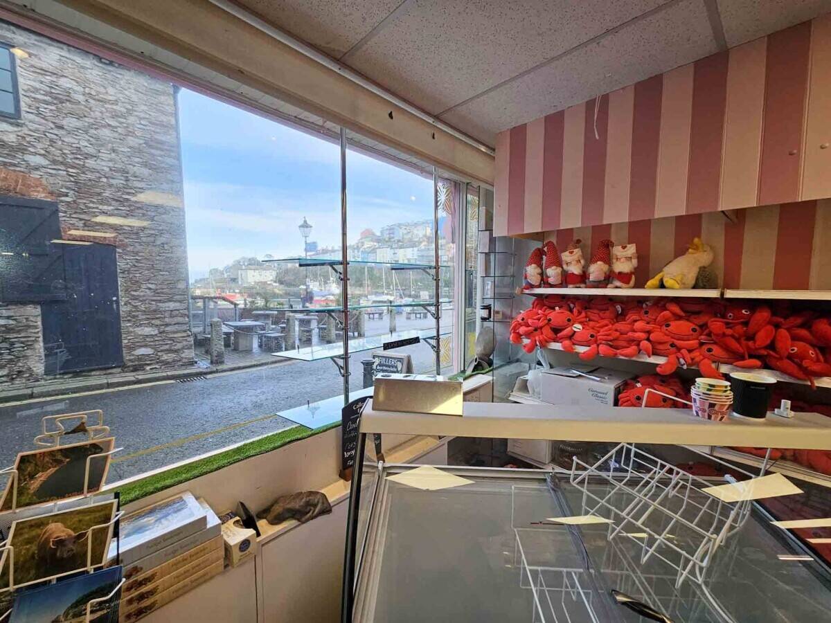 High-Footfall Confectionery Shop Opposite Brixham Harbour Photo 9