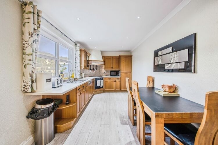 Grocery & Gift Shop With Holiday Let-Pembrokeshire Photo 9