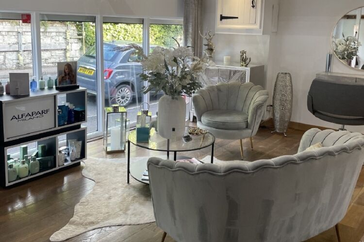 Established Hair Salon - Surrey Photo 9